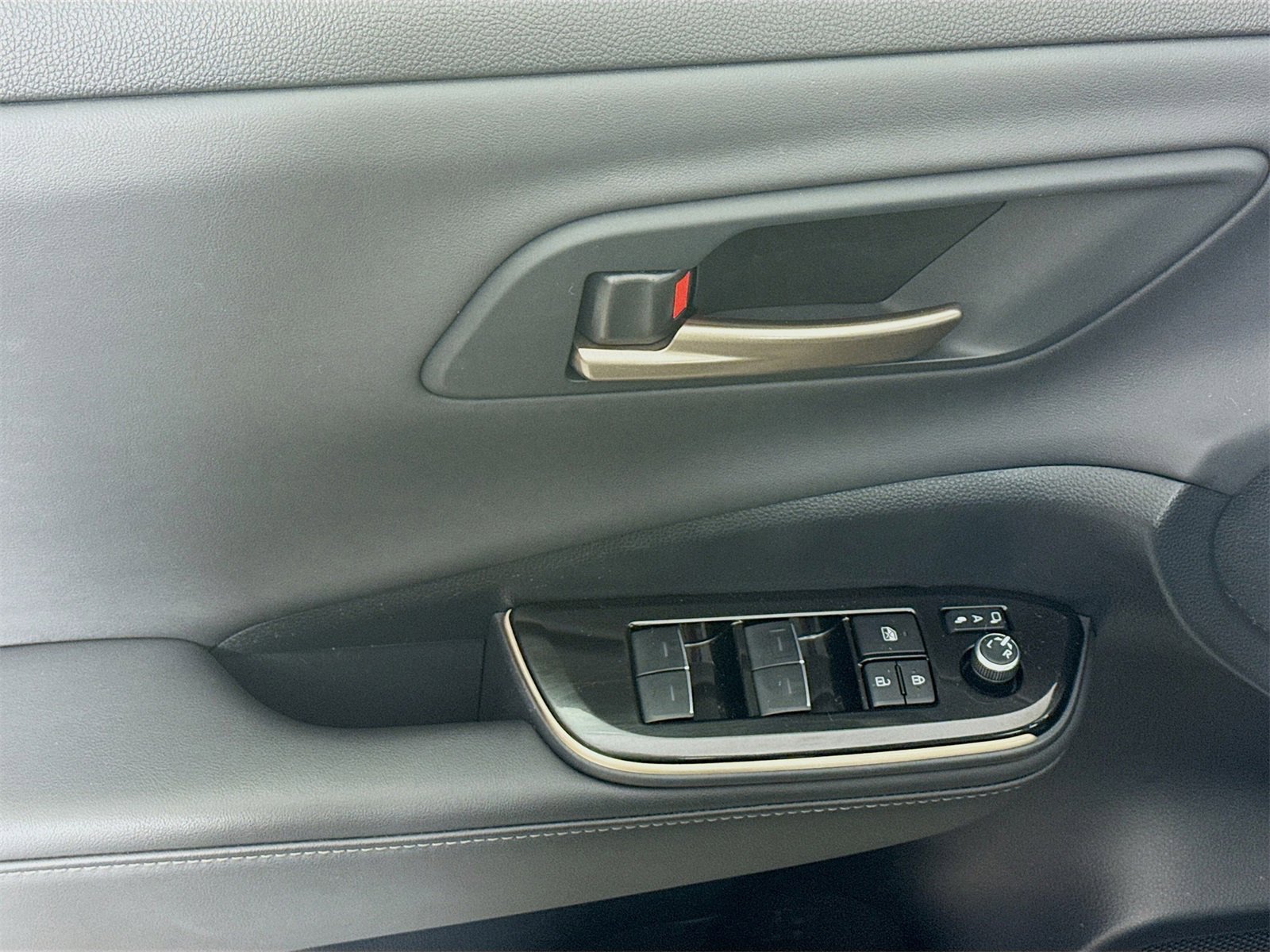 Used 2024 Toyota Crown XLE image 15