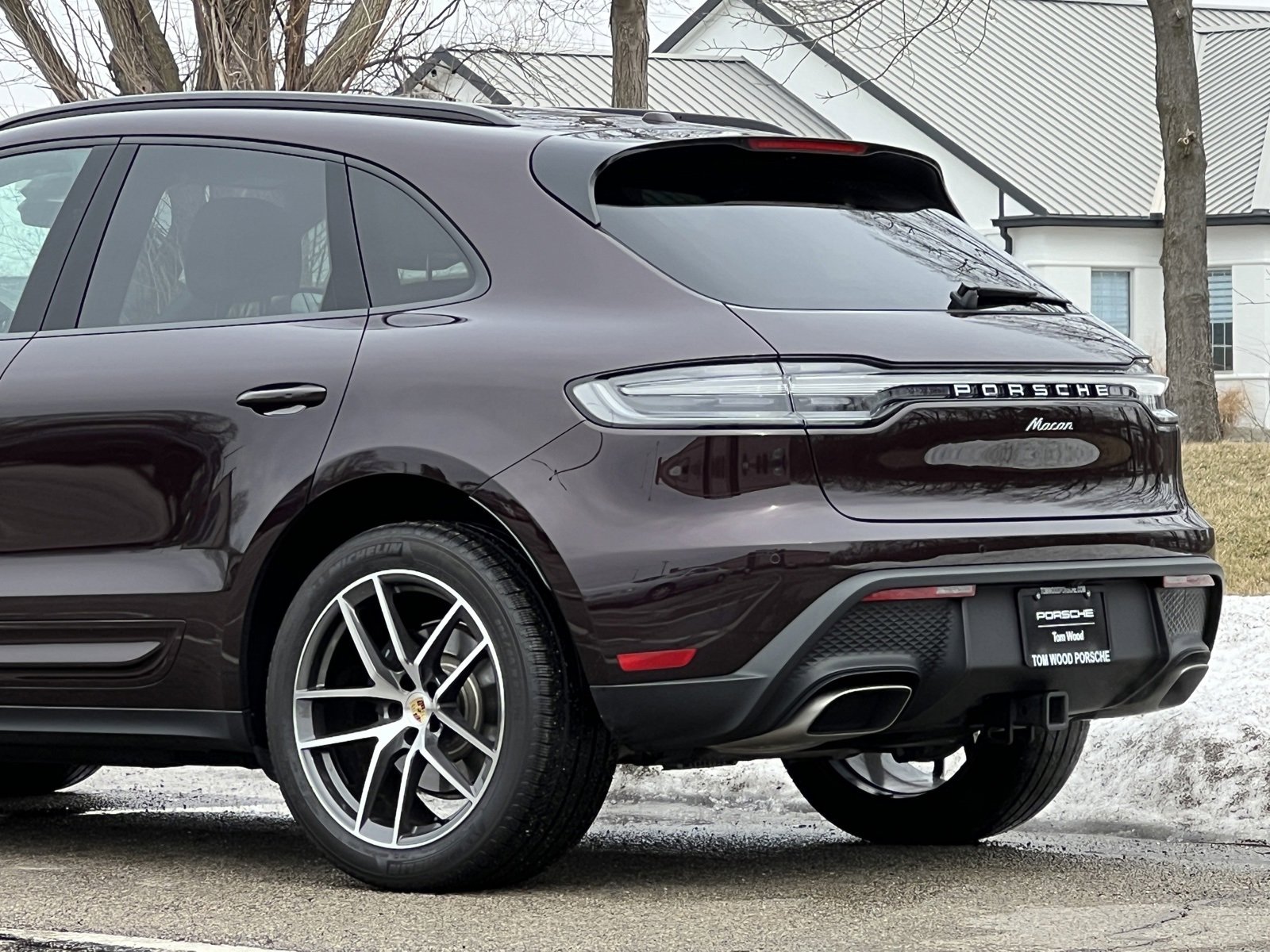 Certified 2025 Porsche Macan image 9