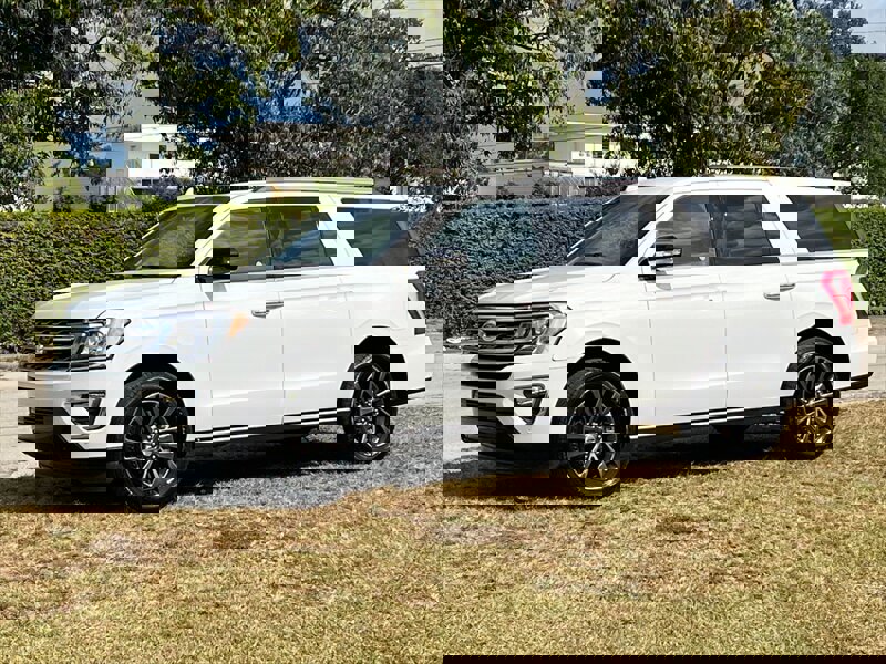 Used 2021 Ford Expedition Max Limited image 2