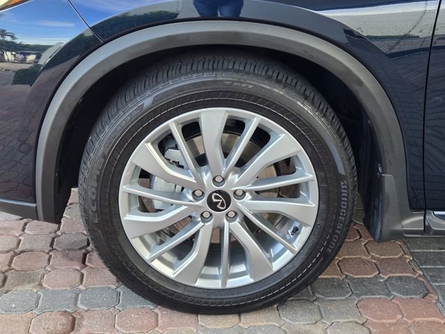 Used 2023 INFINITI QX50 Luxe FWD image 11