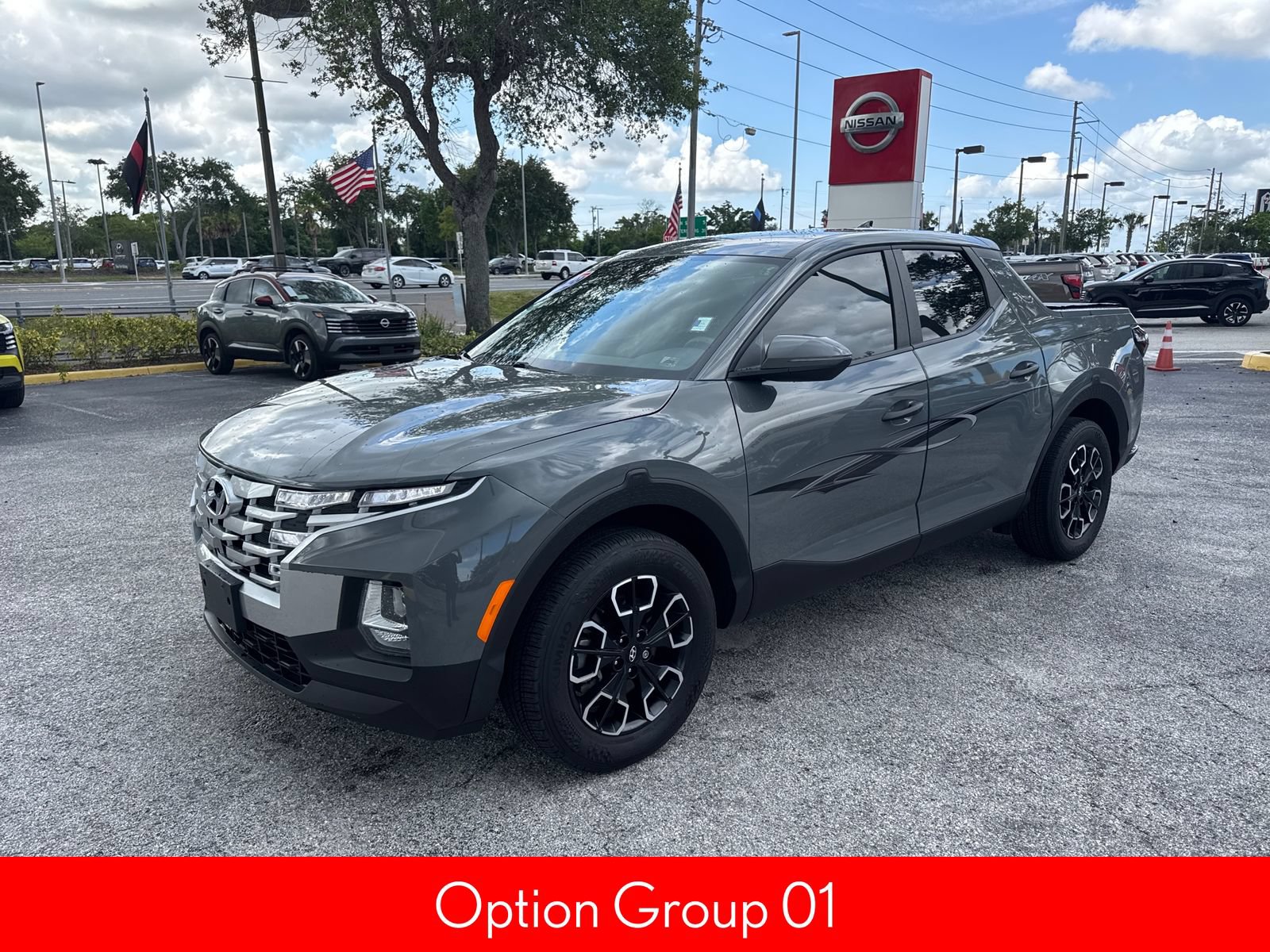 Used 2023 Hyundai Santa Cruz SEL w/ Cargo Package FWD image 3