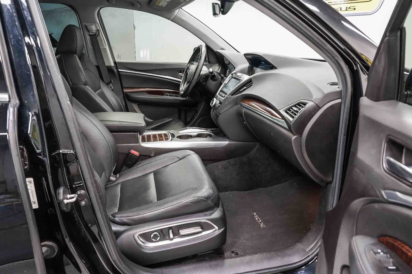 Used 2019 Acura MDX FWD image 17