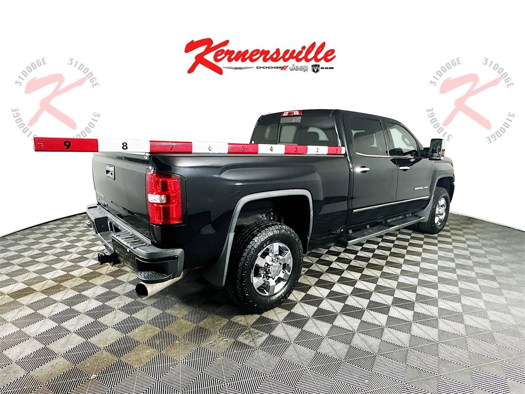 Used 2018 GMC Sierra 3500 Denali w/ Duramax Plus Package image 8
