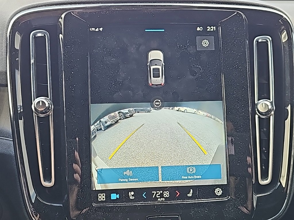 Used 2023 Volvo XC40 Recharge Ultimate image 7