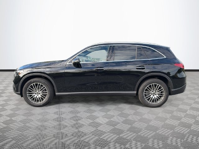 Certified 2026 Mercedes-Benz GLC 300 4MATIC image 4