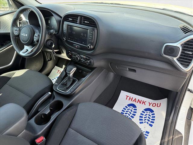 Used 2023 Kia Soul LX image 13