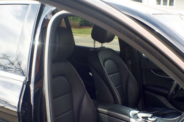 Used 2017 Mercedes-Benz GLC 300 4MATIC image 37