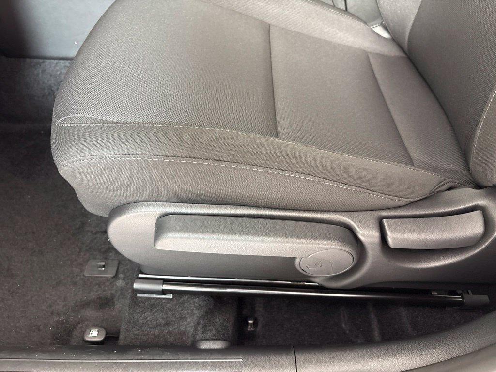 New 2027 Hyundai Kona SE FWD image 15
