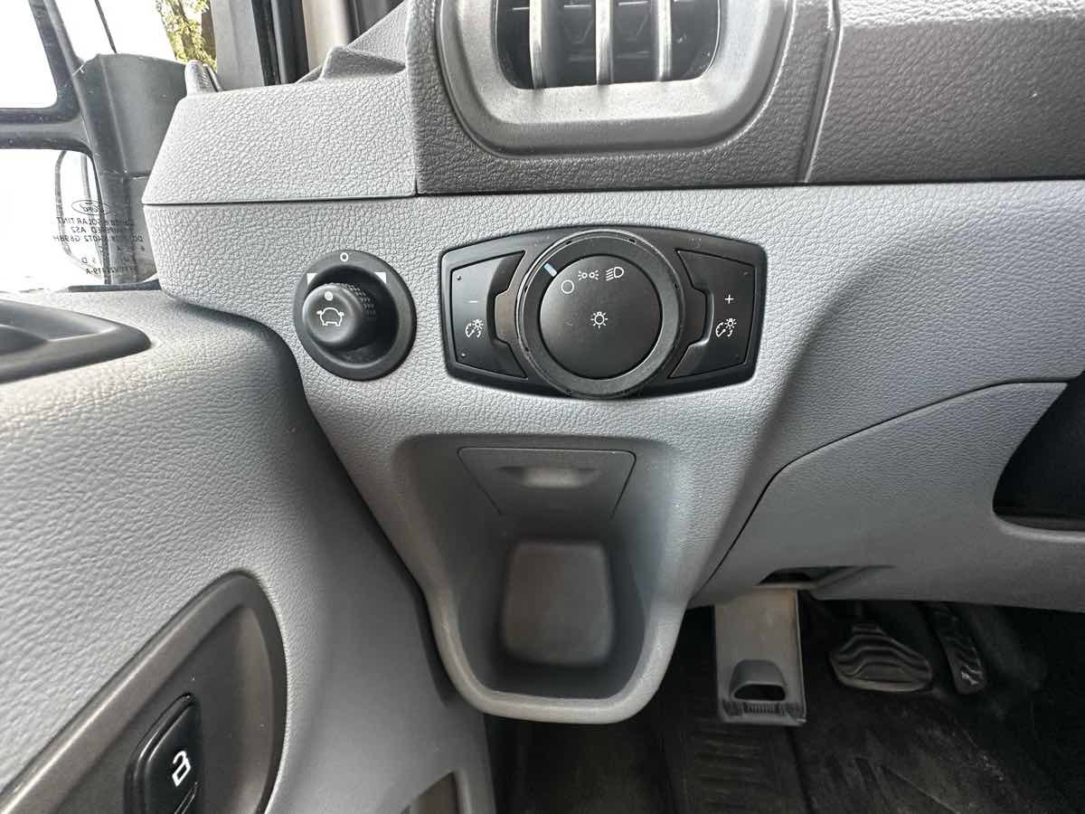 Used 2017 Ford Transit 350 XL image 21