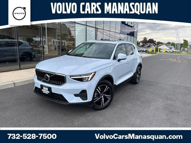 Certified 2025 Volvo XC40 B5 Core