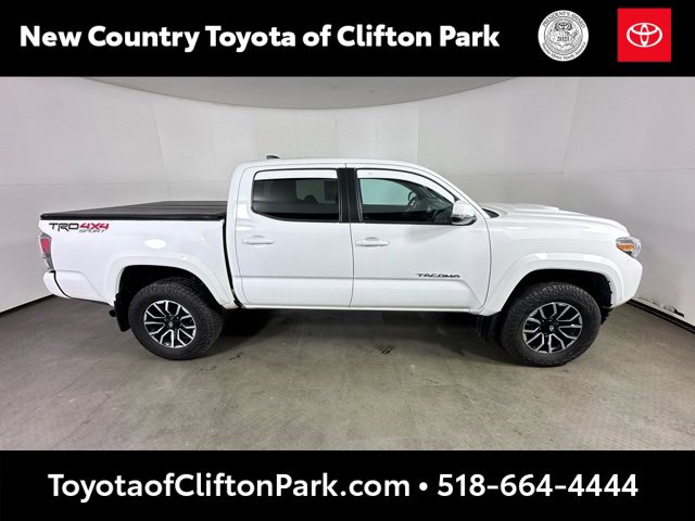 Used 2020 Toyota Tacoma TRD Sport image 2