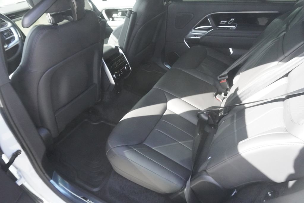 New 2026 Land Rover Range Rover Long Wheelbase SE AWD/4WD image 29