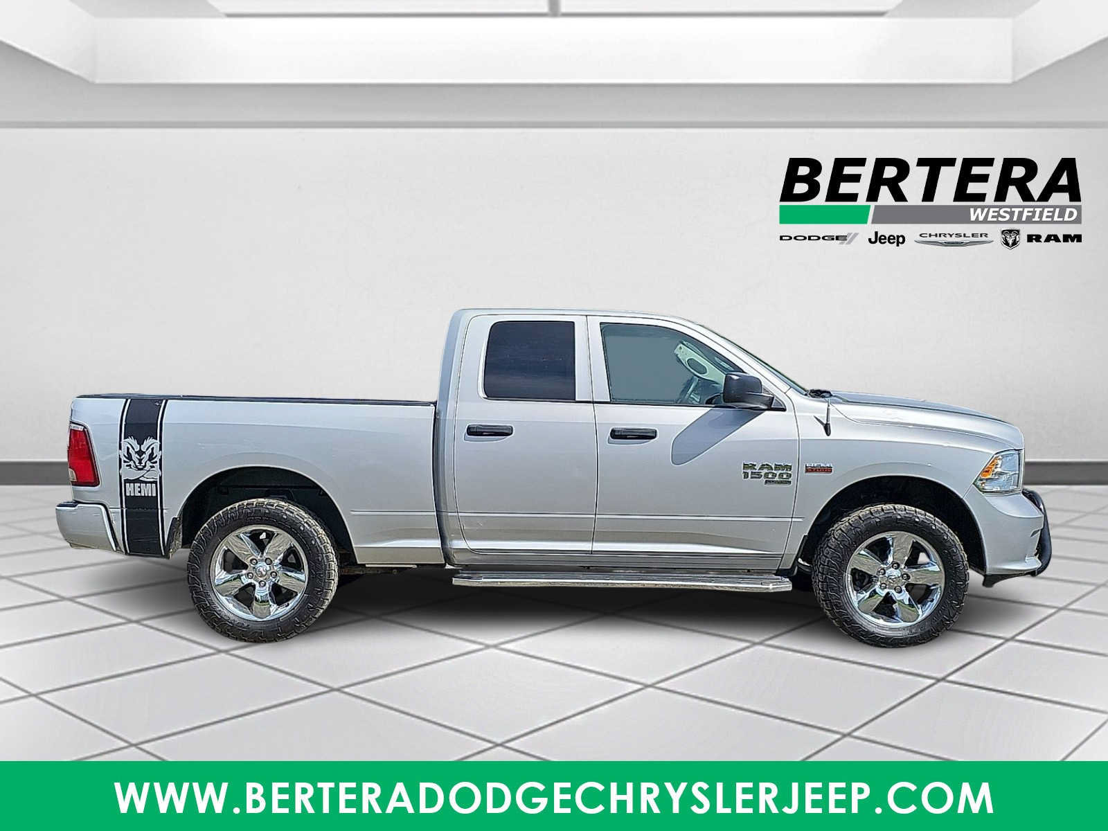 Used 2019 RAM 1500 Express w/ Express Value Package AWD/4WD image 7