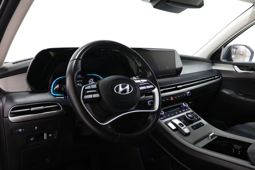 Used 2025 Hyundai Palisade SEL FWD image 15