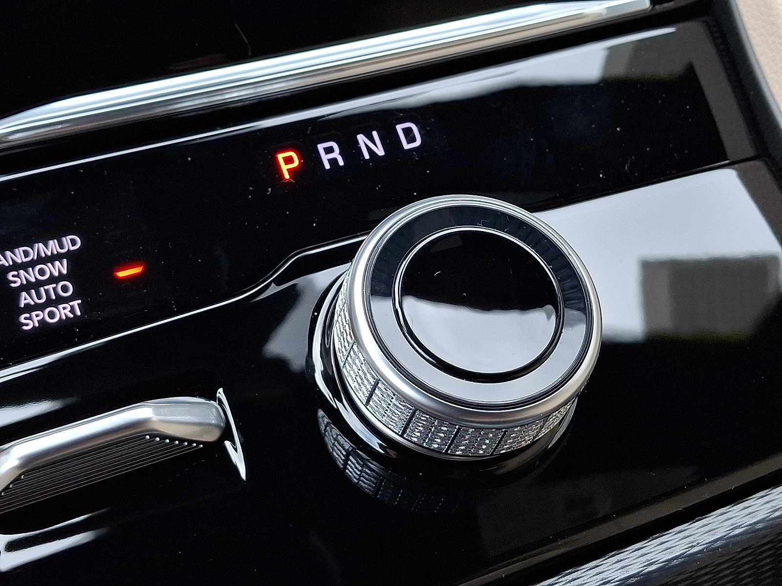 New 2027 Jeep Grand Cherokee Limited AWD/4WD image 10