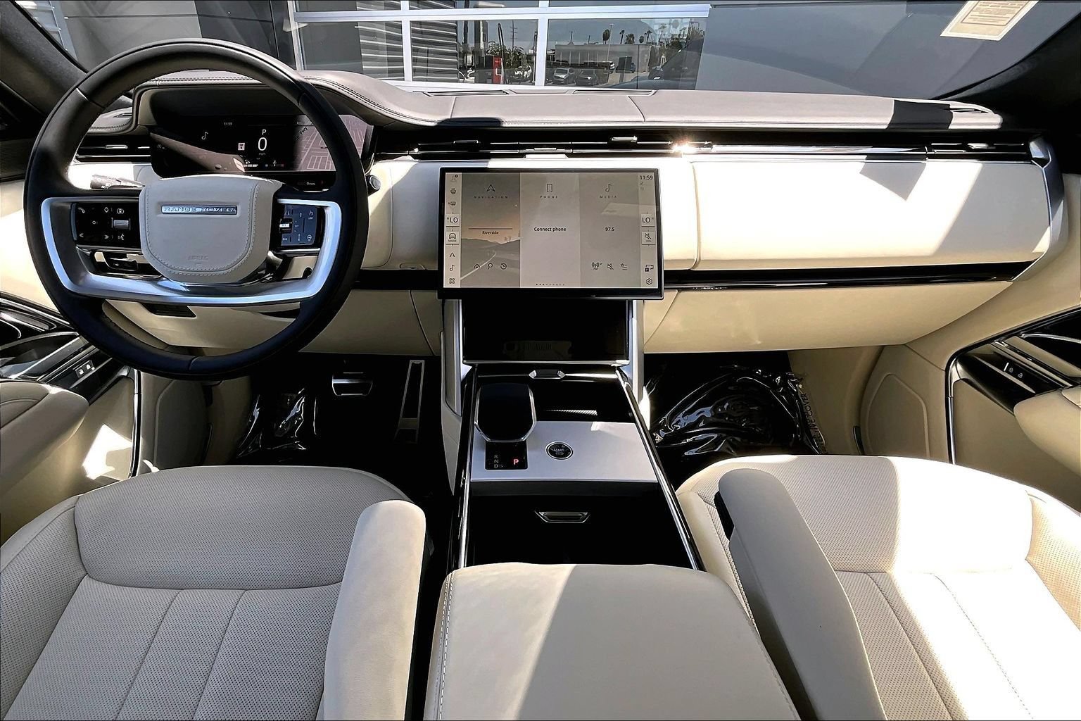 New 2026 Land Rover Range Rover Long Wheelbase SE AWD/4WD image 5