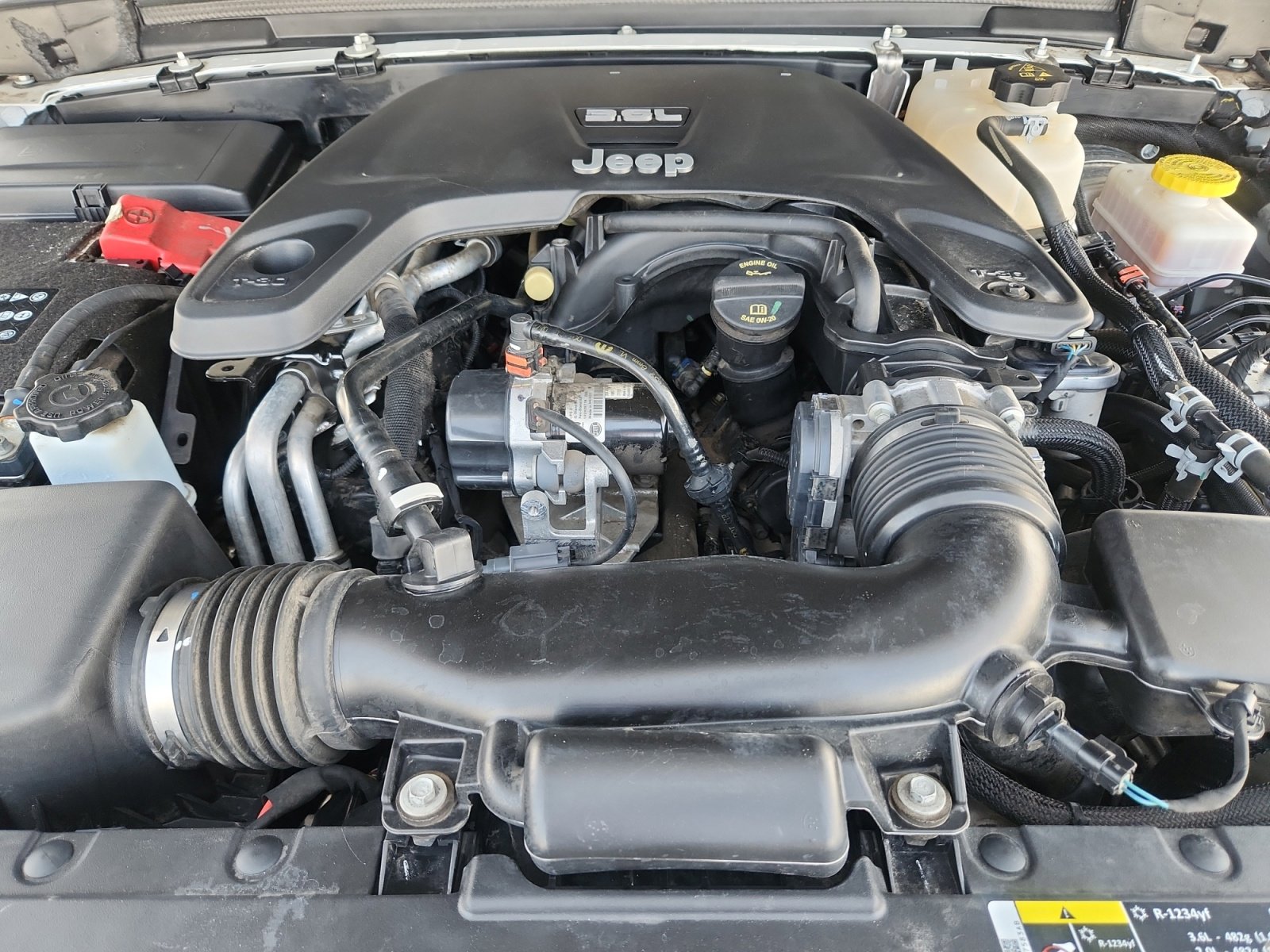 Used 2020 Jeep Wrangler Unlimited Sahara image 21