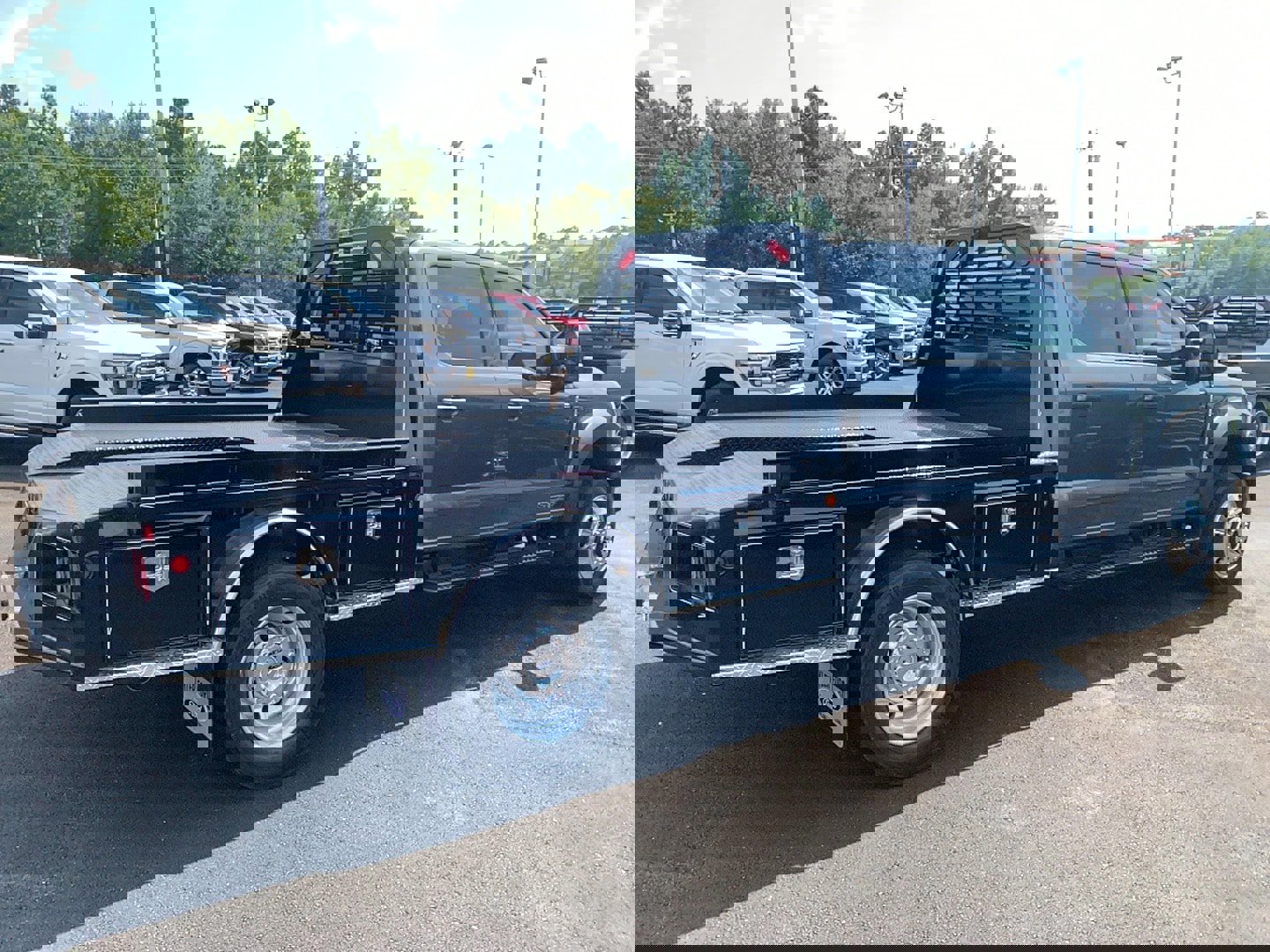 New 2025 Ford F450 Lariat image 10