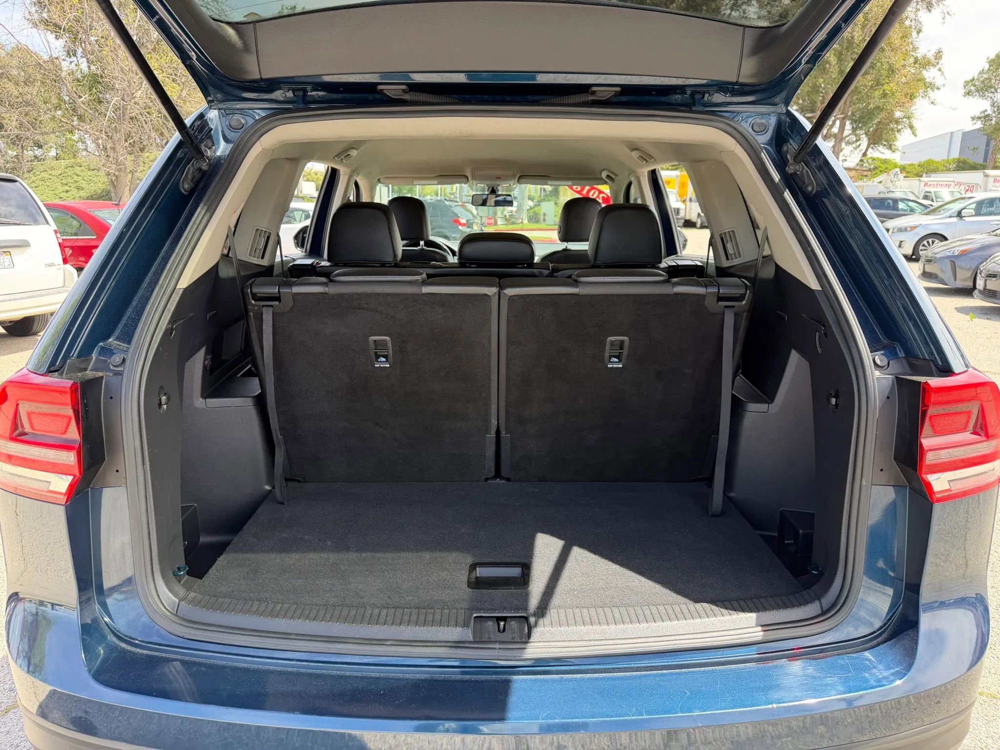 Used 2018 Volkswagen Atlas SE FWD image 17