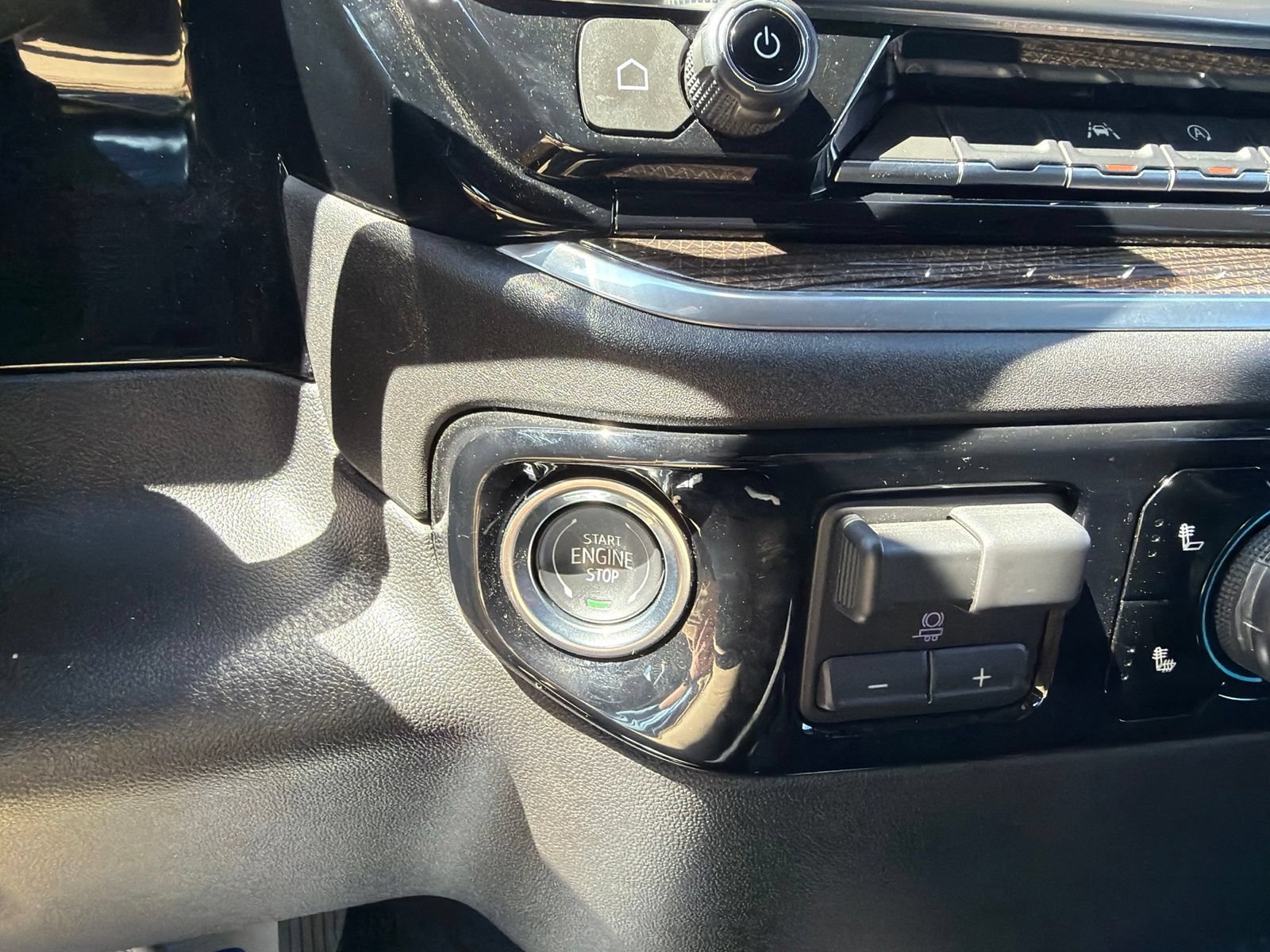 Certified 2026 Chevrolet Silverado 1500 RST AWD/4WD image 16