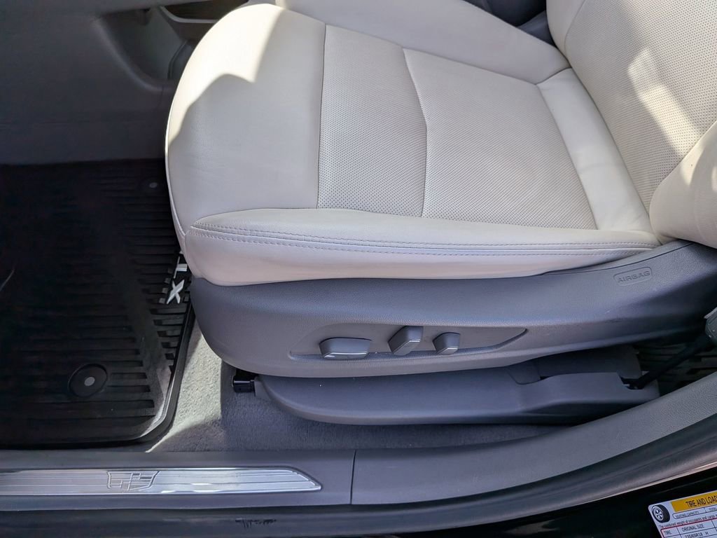 Certified 2023 Cadillac XT5 Premium Luxury w/ Technology Package image 12