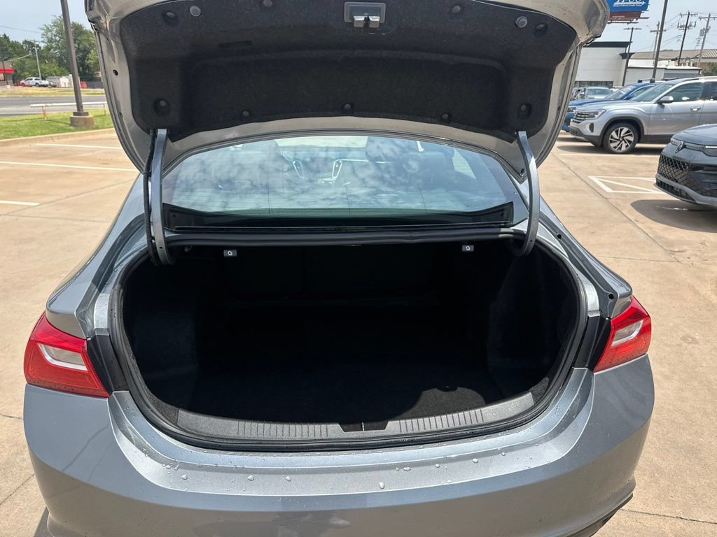 Used 2023 Chevrolet Malibu LT FWD image 15