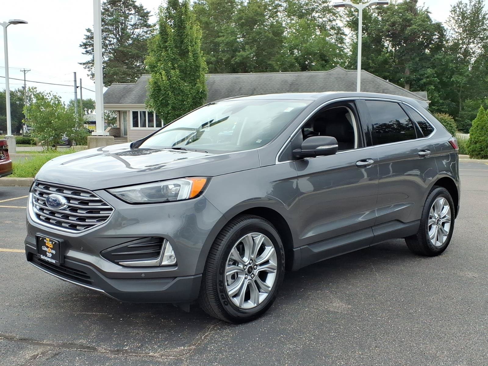Used 2024 Ford Edge Titanium AWD/4WD image 3