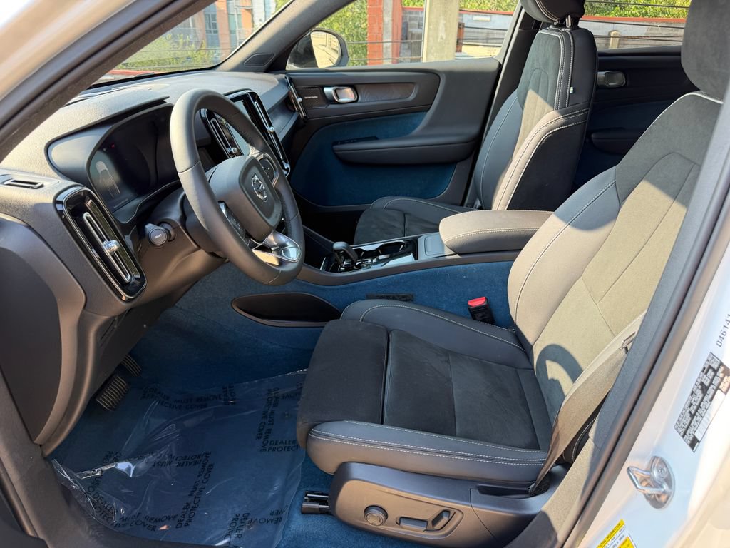 Certified 2023 Volvo C40 P8 Recharge Ultimate AWD/4WD image 11