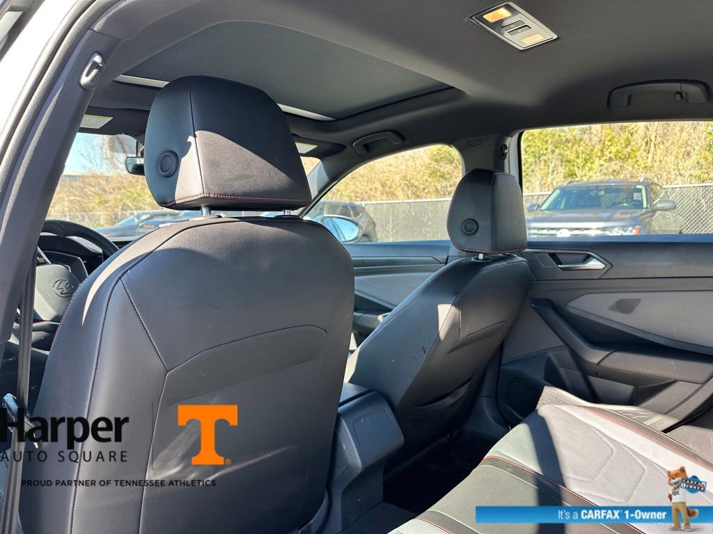 Used 2025 Volkswagen Jetta GLI Autobahn image 11