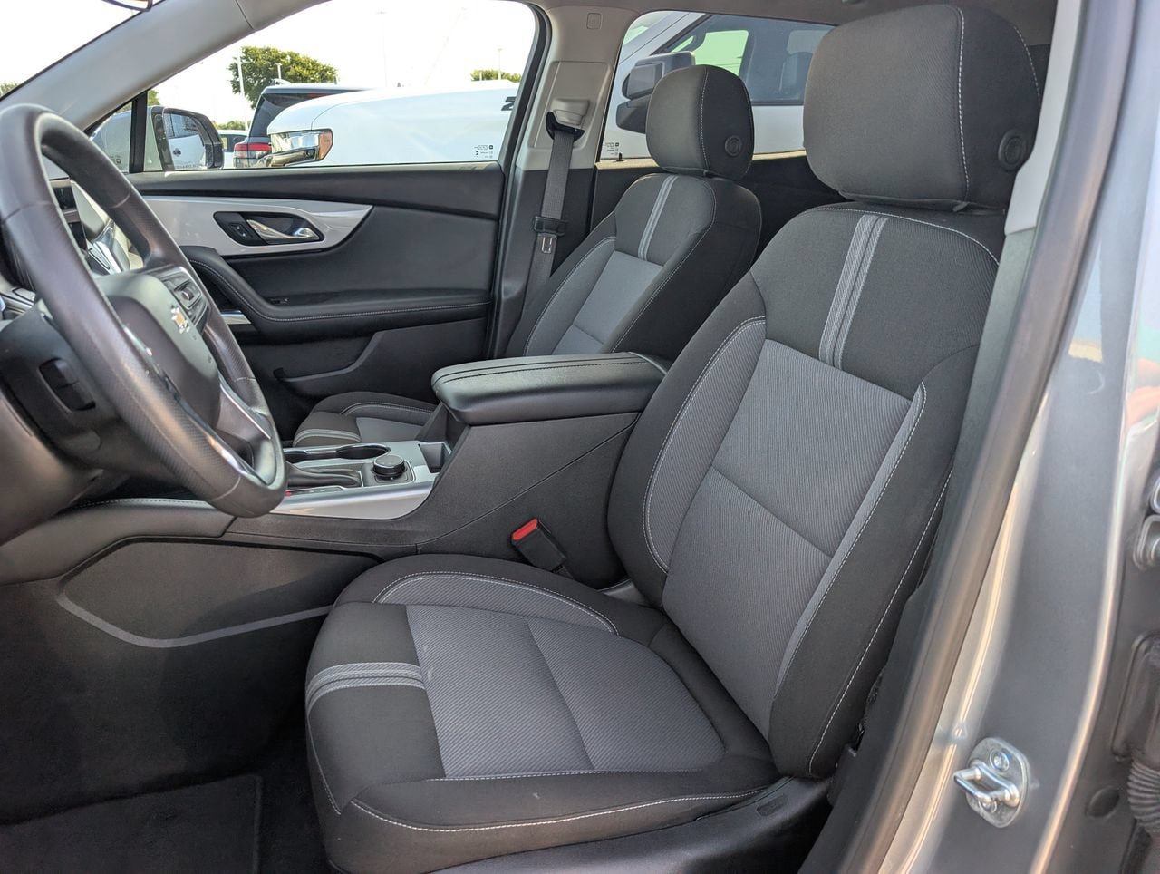 Used 2025 Chevrolet Blazer LT FWD image 26