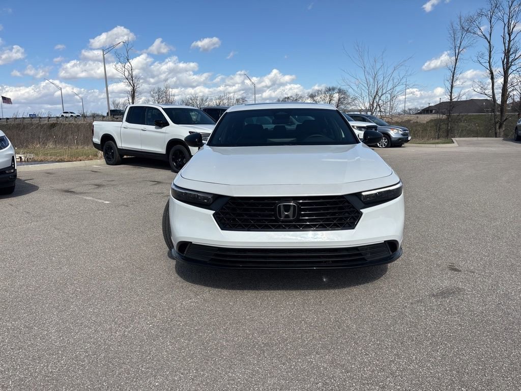 Used 2025 Honda Accord Sport image 2