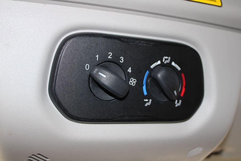 Used 2017 Ford Transit 350 XLT image 44