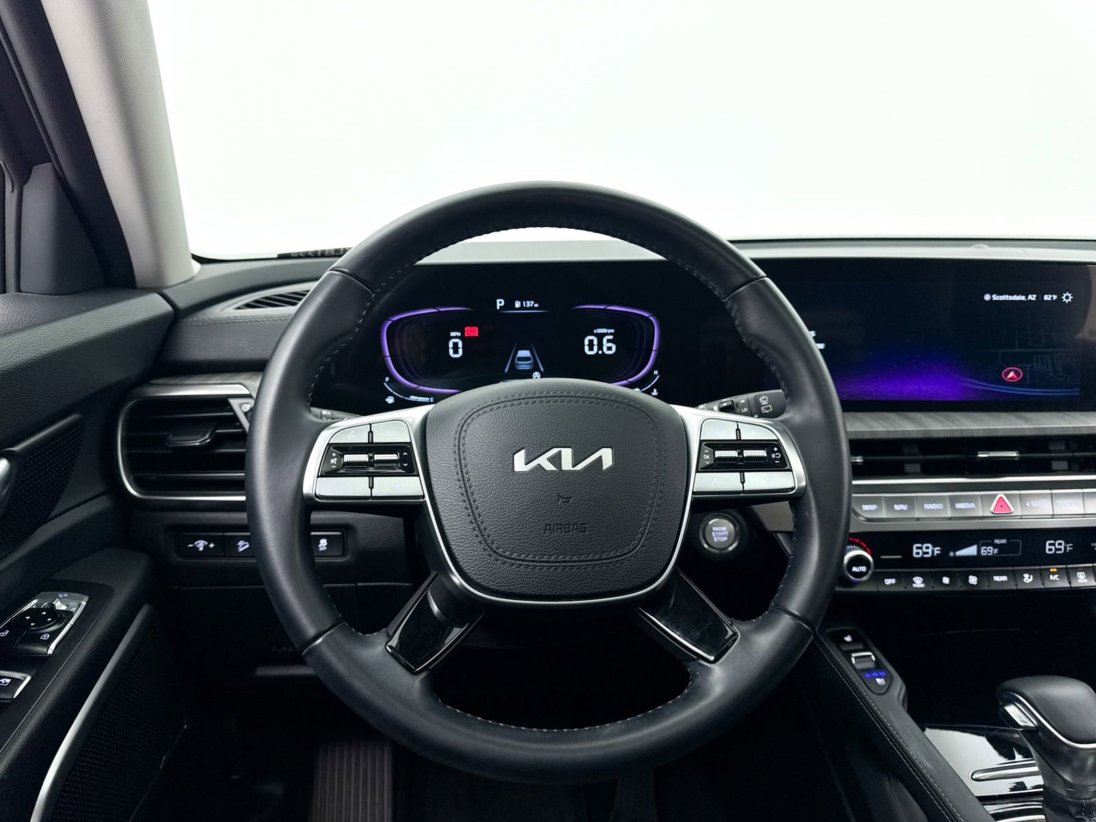 Certified 2024 Kia Telluride EX w/ EX Captain's Chair Package image 4