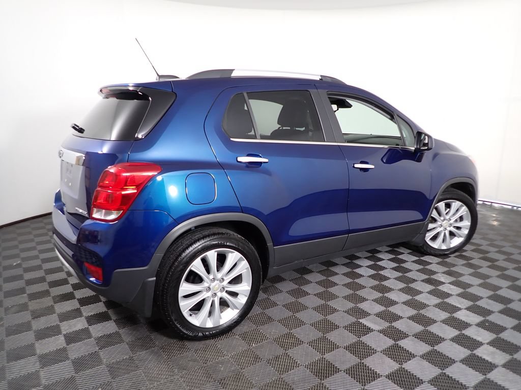 Used 2020 Chevrolet Trax Premier w/ LPO, Protection Package FWD image 21