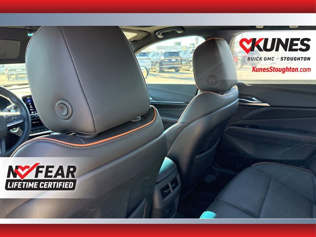 Used 2025 Cadillac CT4 Sport image 40