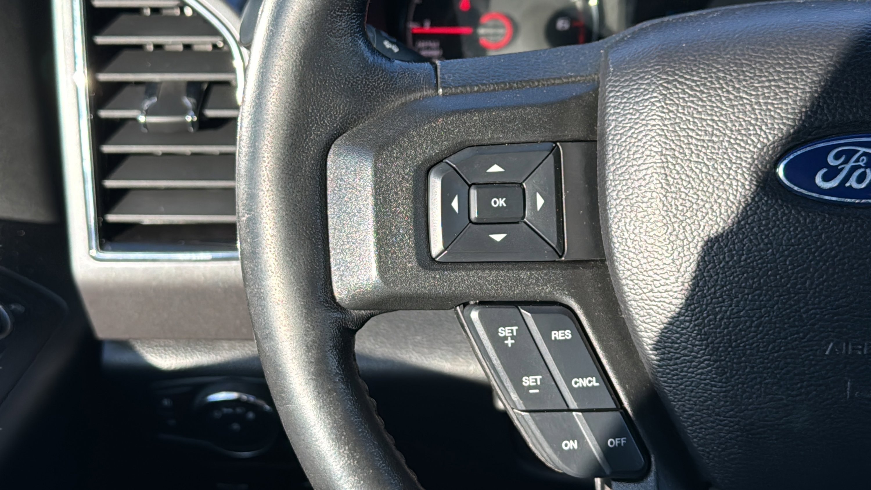 Used 2019 Ford F150 XLT w/ Equipment Group 301A Mid image 10