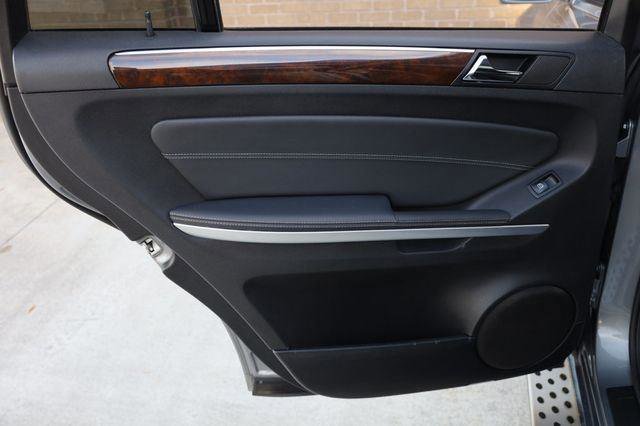 Used 2011 Mercedes-Benz GL 450 4MATIC image 16