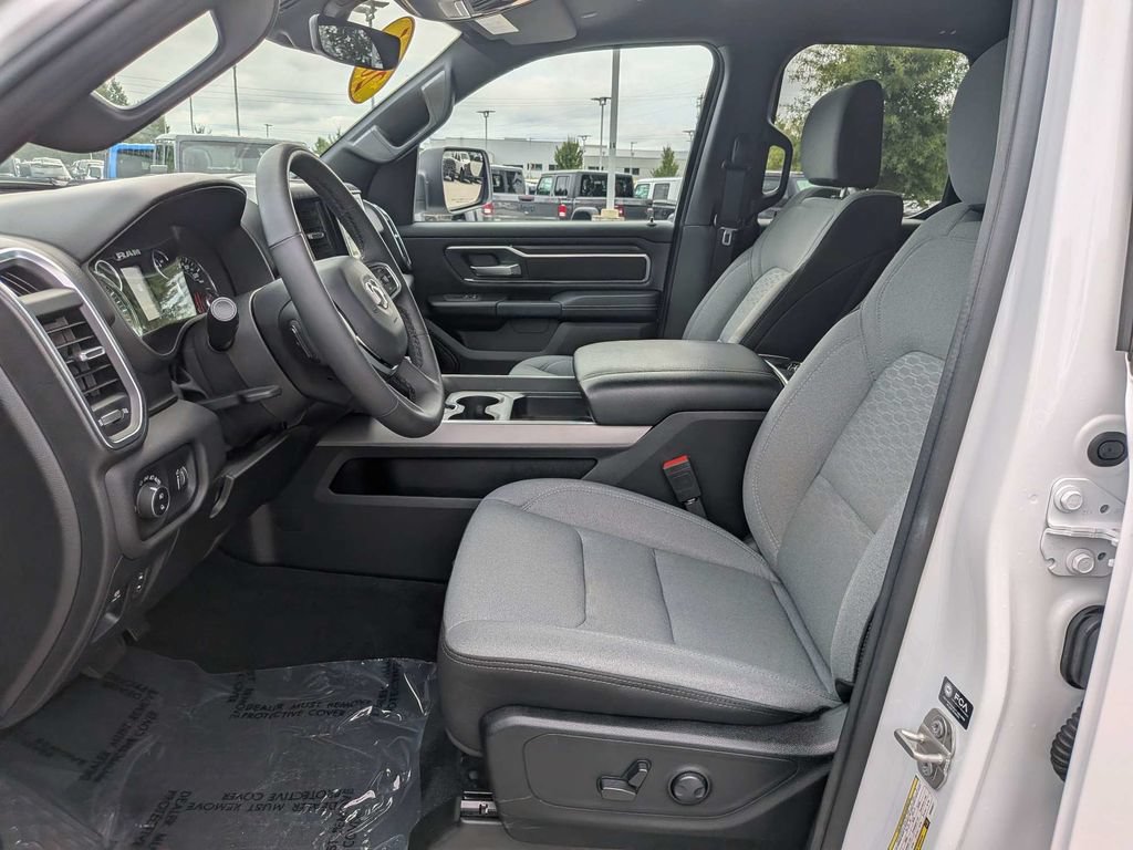 Used 2025 RAM 1500 Big Horn AWD/4WD image 19