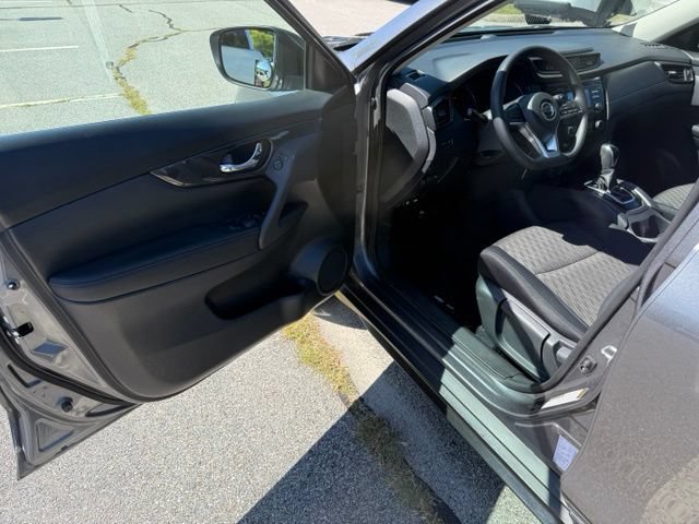 Used 2017 Nissan Rogue S AWD/4WD image 15