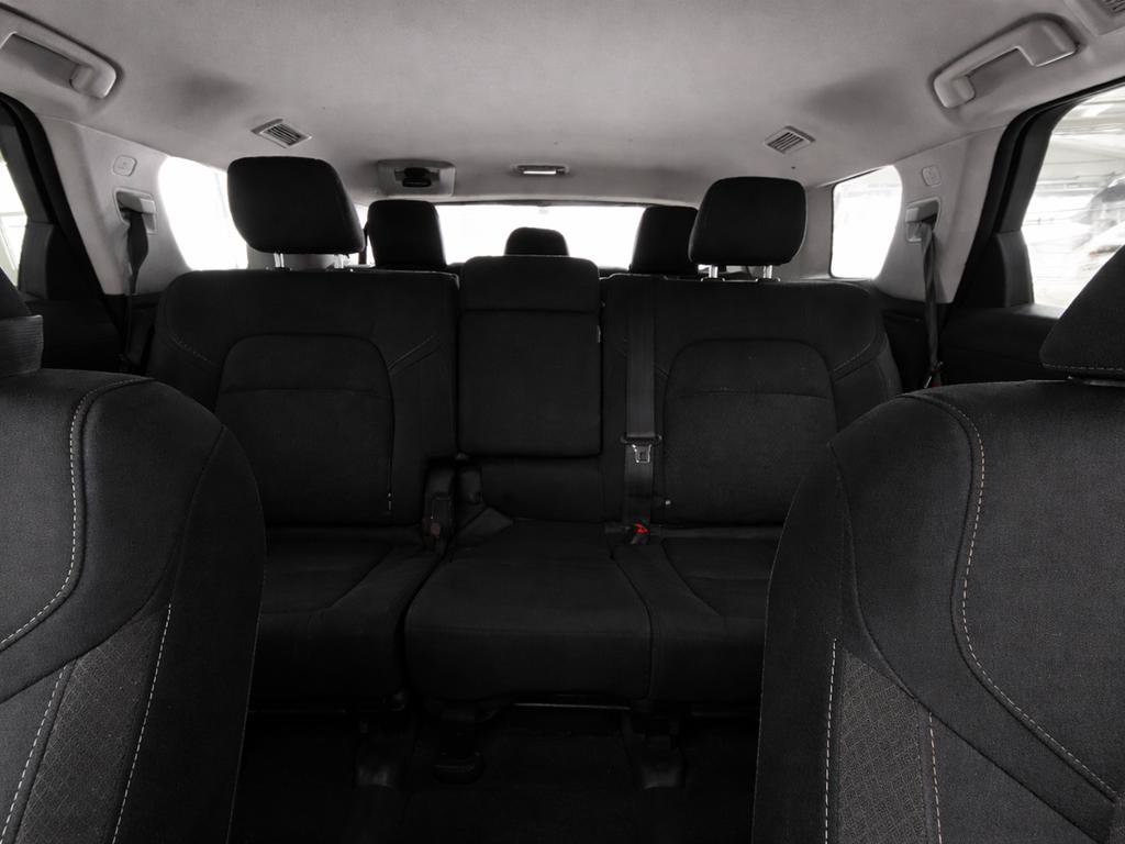 Used 2023 Nissan Pathfinder SL w/ Lighting Package (N92) AWD/4WD image 14