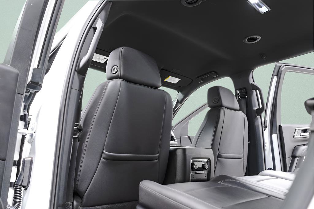 Used 2025 Chevrolet Tahoe LT image 34