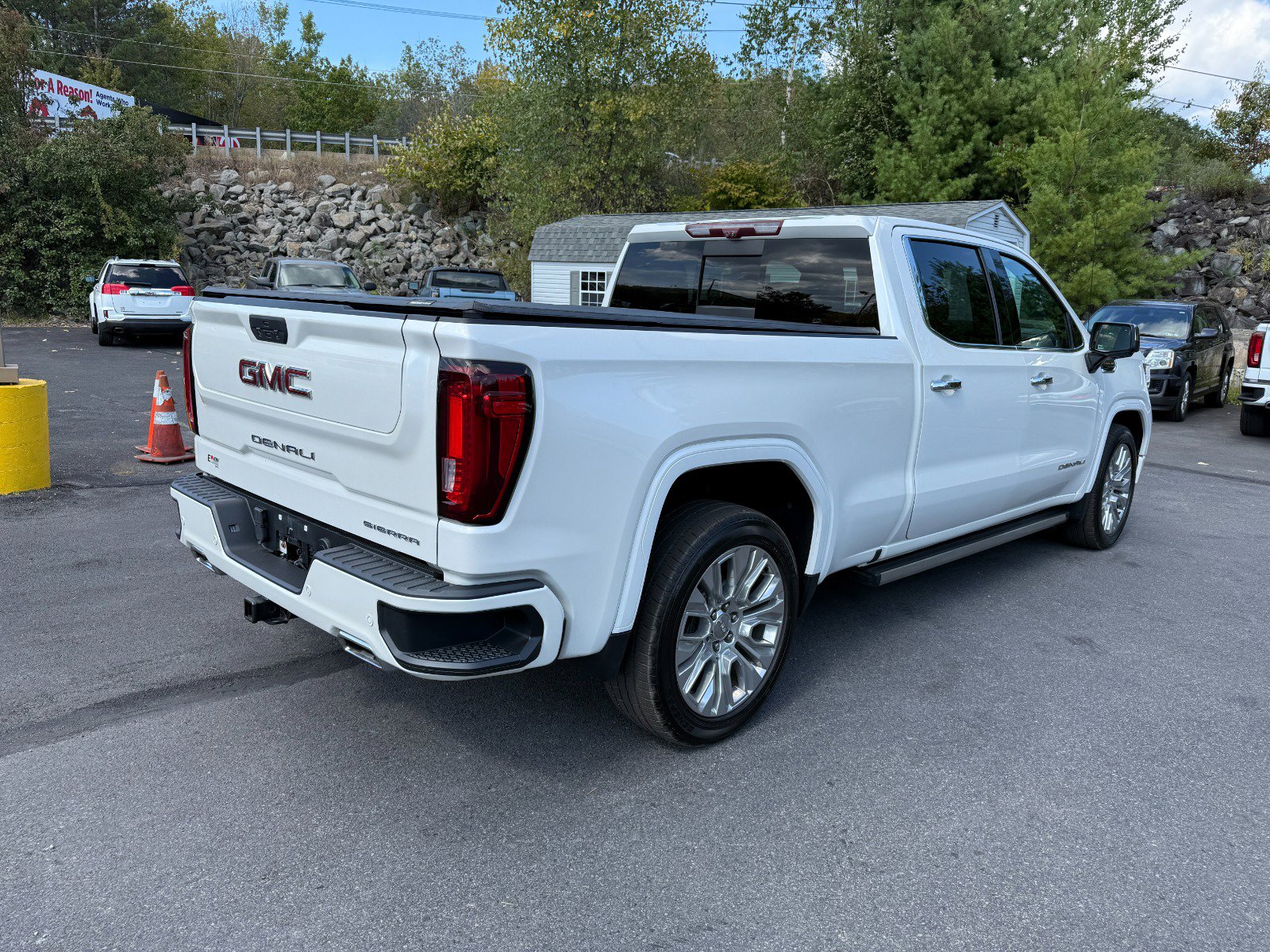 Certified 2020 GMC Sierra 1500 Denali w/ Denali Ultimate Package image 5