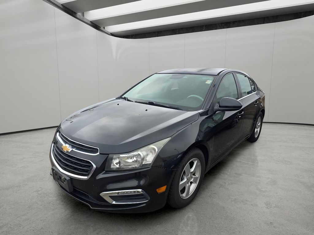 Used 2016 Chevrolet Cruze LT FWD image 2