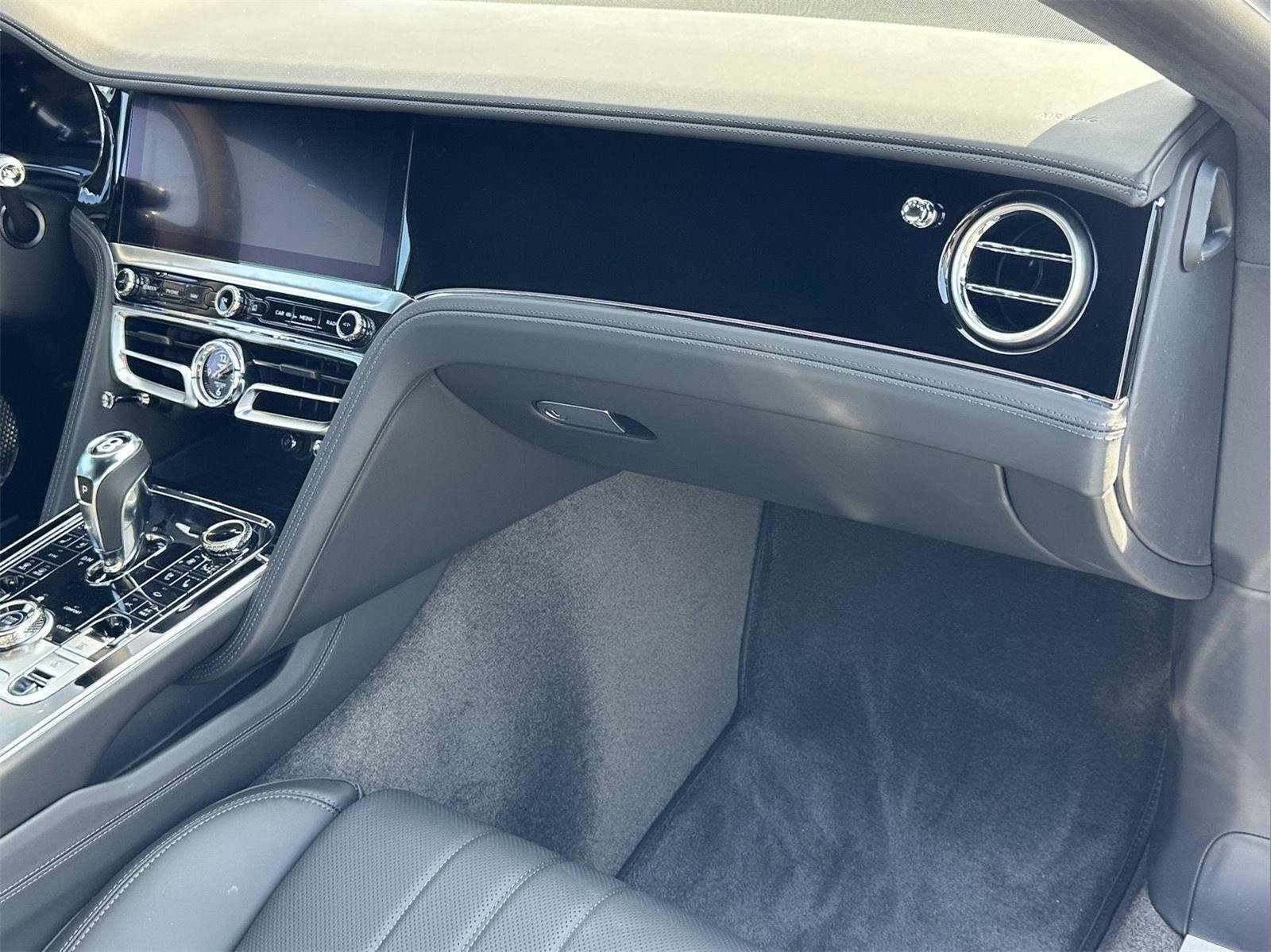 New 2026 Bentley Flying Spur V8 AWD/4WD image 26