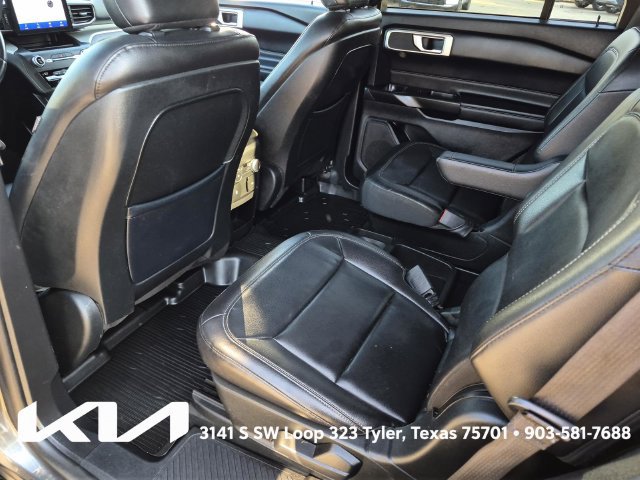 Used 2020 Ford Explorer XLT w/ Equipment Group 202A AWD/4WD image 25