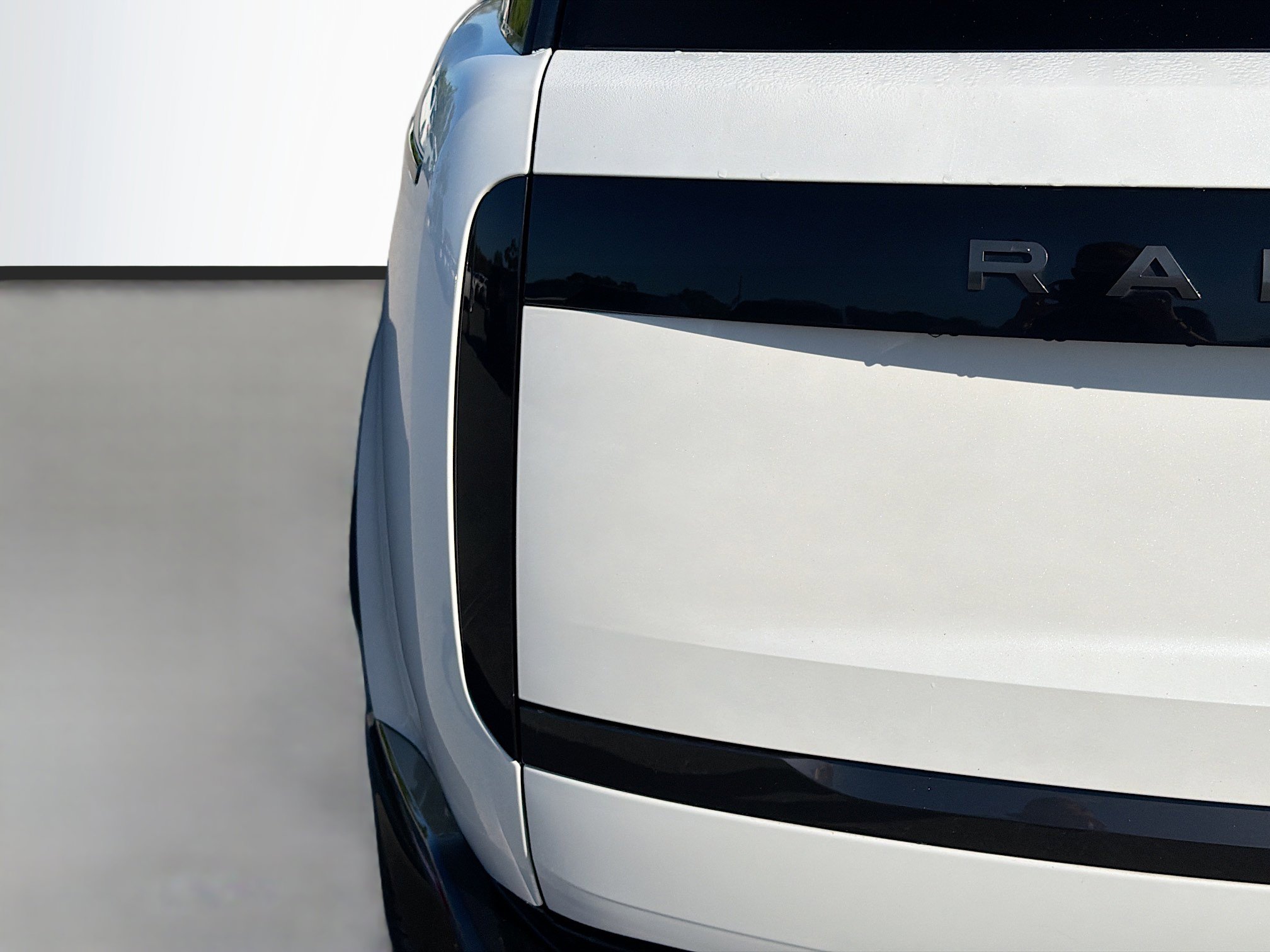 Used 2024 Land Rover Range Rover Long Wheelbase SE image 10