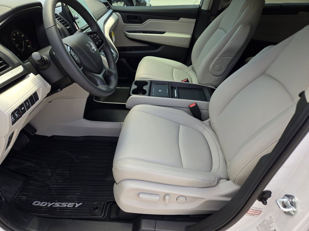 Certified 2026 Honda Odyssey EX-L image 16