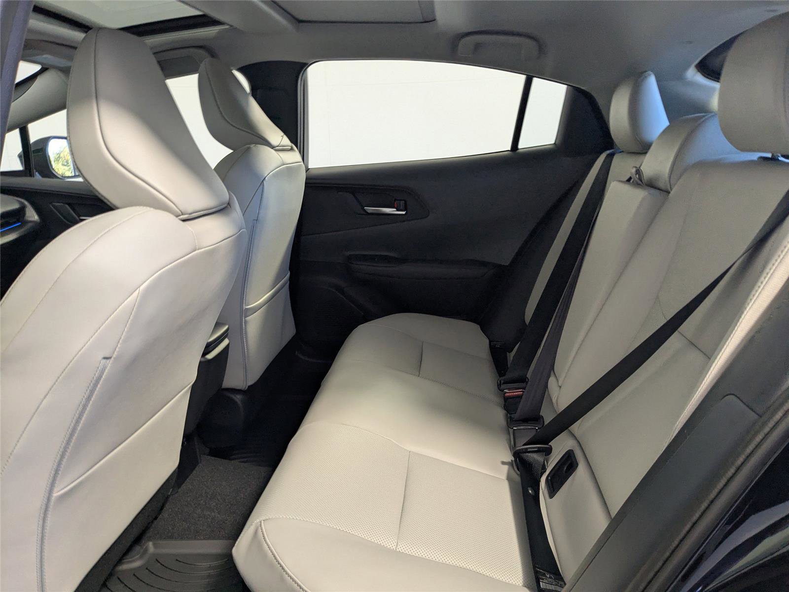 New 2026 Toyota Prius XLE image 6