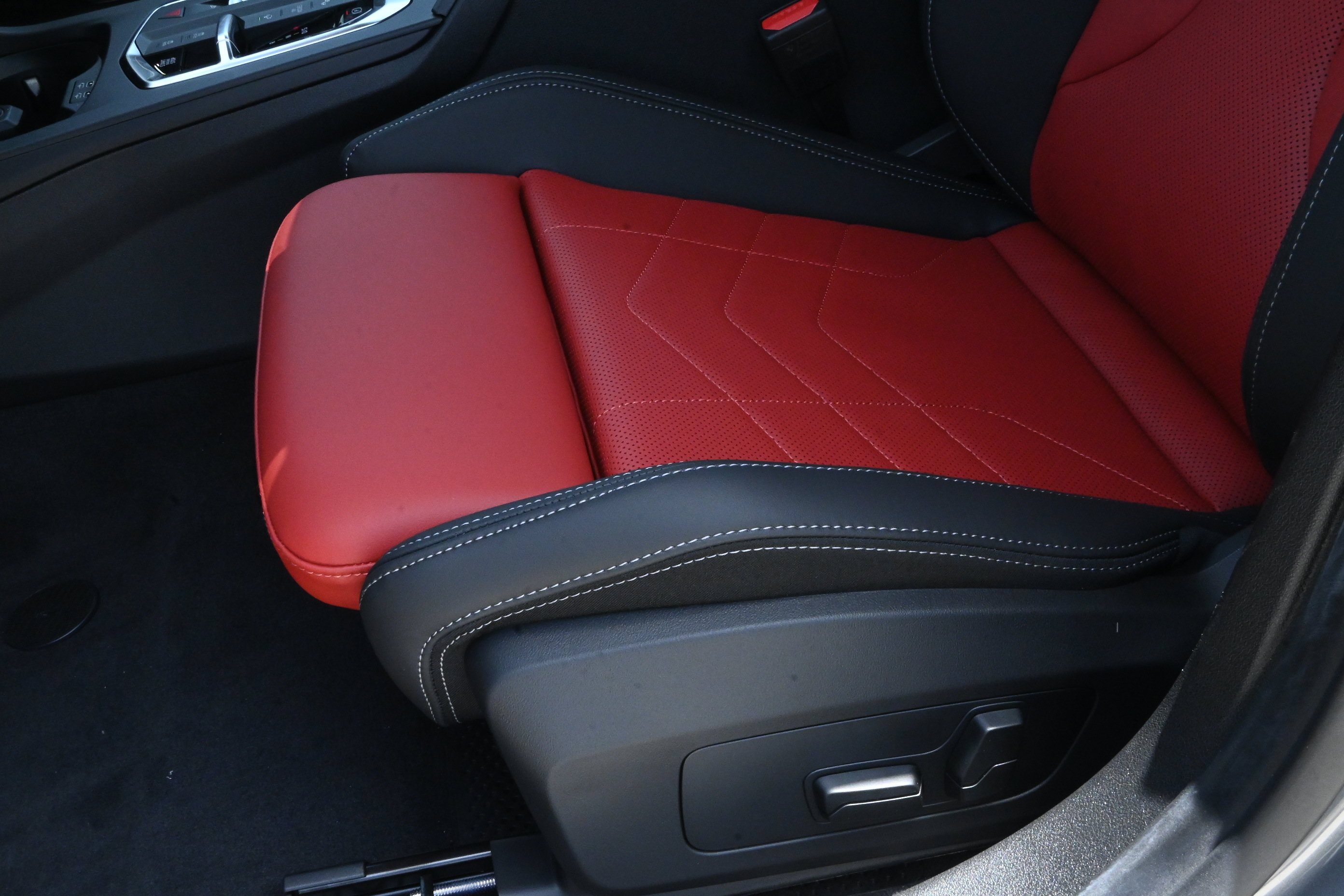 New 2026 BMW 228i w/ Technology Package FWD image 25