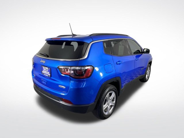Used 2023 Jeep Compass Latitude w/ Convenience Group AWD/4WD image 8